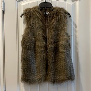 🟢 Brown Tan Faux Fur Vest 6 S